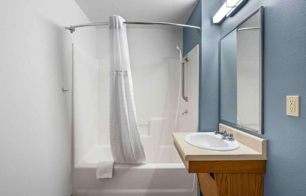 Double Room with Two Double Beds - Non-Smoking interior
